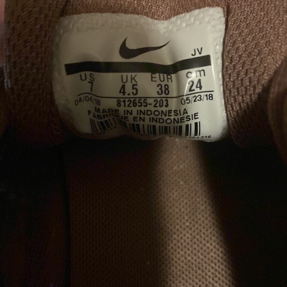 Nike Mauve purple tone Nike tennis shoe sneaker size 7 - Picture 7 of 14